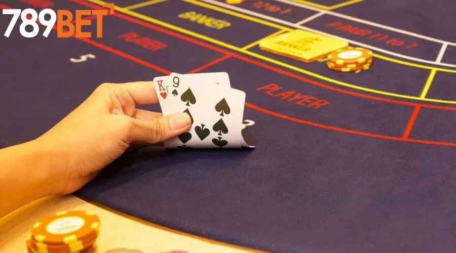 Tìm hiểu về game bài lừng danh Baccarat